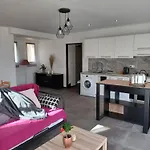 Le Rendez Vous De L'ete Apartment